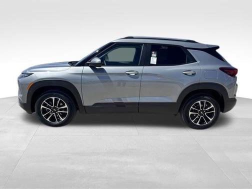 Sterling Gray Metallic 2025 Chevrolet Trailblazer LT