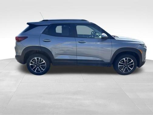 Sterling Gray Metallic 2025 Chevrolet Trailblazer LT