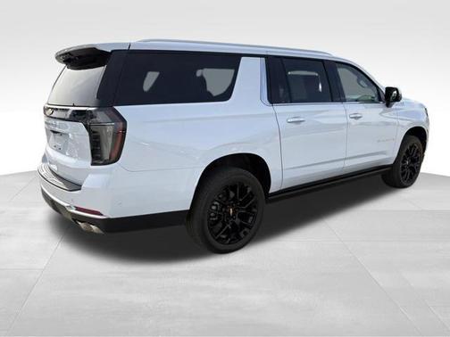 Polar White Tricoat 2026 Chevrolet Suburban High Country, 4WD