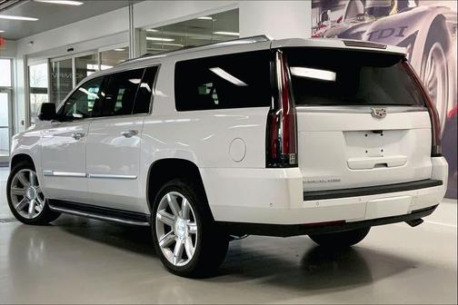 2019 Cadillac Escalade ESV Luxury