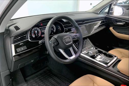 2025 Audi Q7 55 Premium Plus