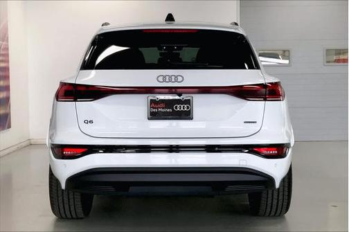 2025 Audi Q6 e-tron Premium Plus quattro