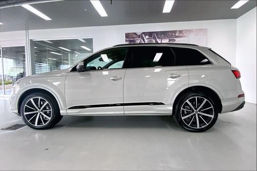 Vicuna Beige Metallic 2023 Audi Q7 55 Premium Plus