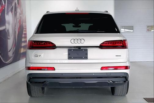 Vicuna Beige Metallic 2023 Audi Q7 55 Premium Plus