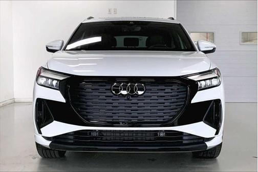 2025 Audi Q4 e-tron Premium Plus 55 quattro