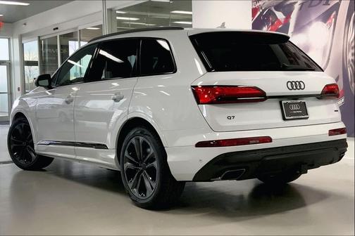 2026 Audi Q7 55 Premium Plus