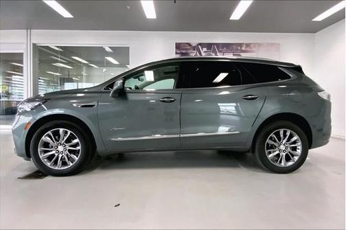 2022 Buick Enclave AWD Avenir