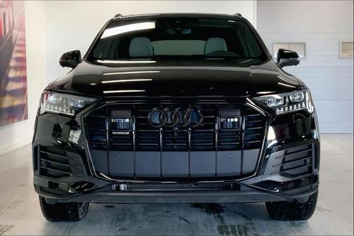 2024 Audi Q7 45 Premium Plus