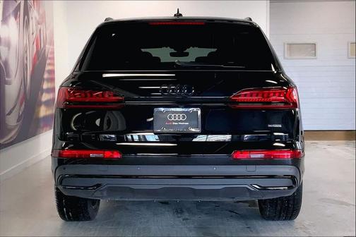 2024 Audi Q7 45 Premium Plus