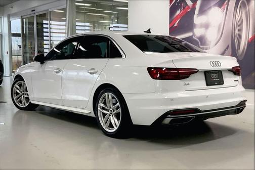 2022 Audi A4 45 S line Premium Plus