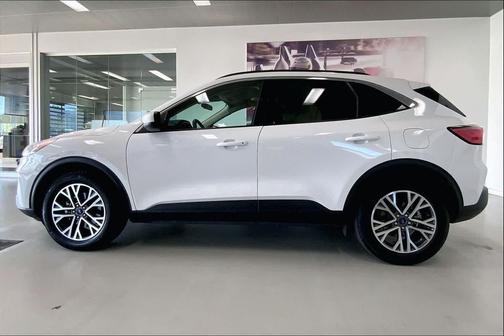 STAR WHITE METALLIC TRI-COAT 2020 Ford Escape SEL