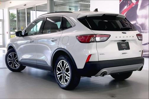 STAR WHITE METALLIC TRI-COAT 2020 Ford Escape SEL
