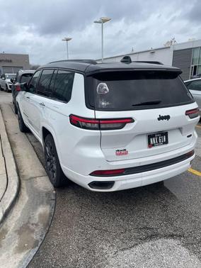 Bright White Clearcoat 2023 Jeep Grand Cherokee L Summit