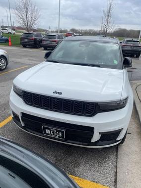 Bright White Clearcoat 2023 Jeep Grand Cherokee L Summit
