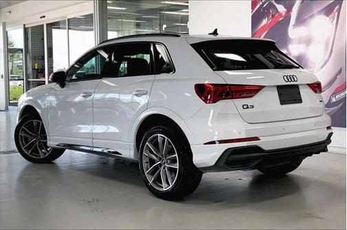 2023 Audi Q3 45 S line Premium Plus