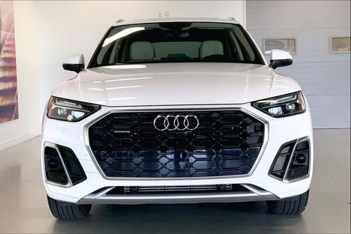 2022 Audi Q5 45 S line Premium Plus