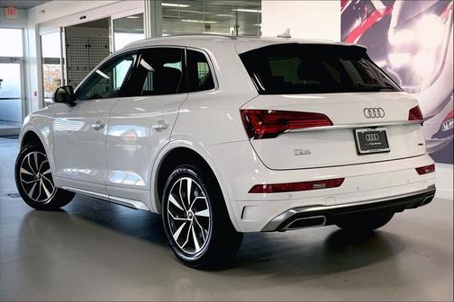 2022 Audi Q5 45 S line Premium Plus
