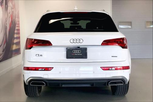 2022 Audi Q5 45 S line Premium Plus