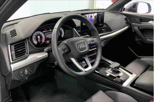 2025 Audi Q5 45 S line Premium