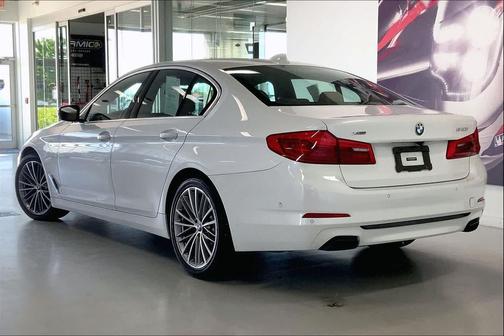 Mineral White Metallic 2019 BMW 540 xDrive