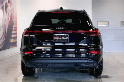 2025 Audi Q6 e-tron Premium