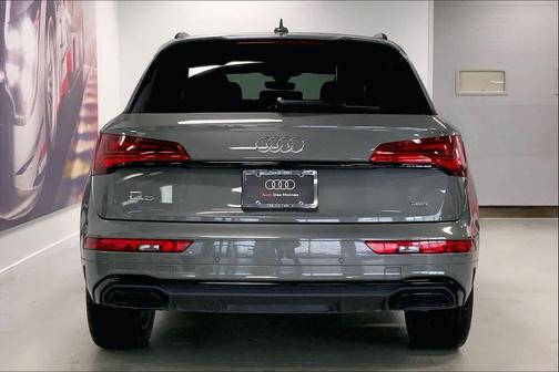 2025 Audi Q5 45 S line Premium