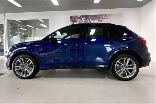 2025 Audi Q3 Premium 45 TFSI S line quattro Tiptronic