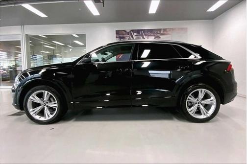 2023 Audi Q8 55 Premium