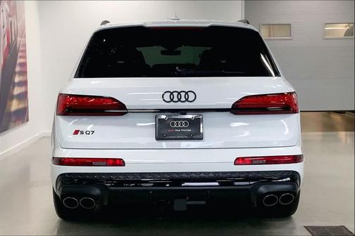2026 Audi SQ7 4.0T Premium Plus
