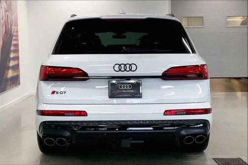 2026 Audi SQ7 4.0T Premium Plus