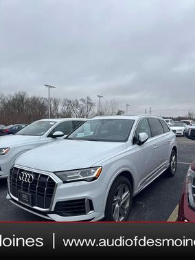 2023 Audi Q7 55 Premium Plus