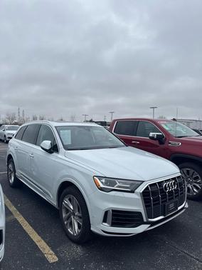2023 Audi Q7 55 Premium Plus