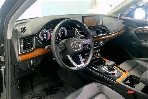 2023 Audi Q5 45 S line Premium Plus