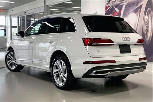 2023 Audi Q7 55 Premium Plus