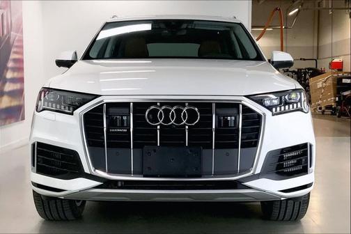 2023 Audi Q7 55 Premium Plus