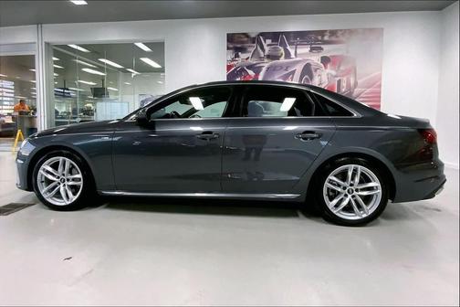 Daytona Gray Pearl Effect 2024 Audi A4 45 S line Premium Plus