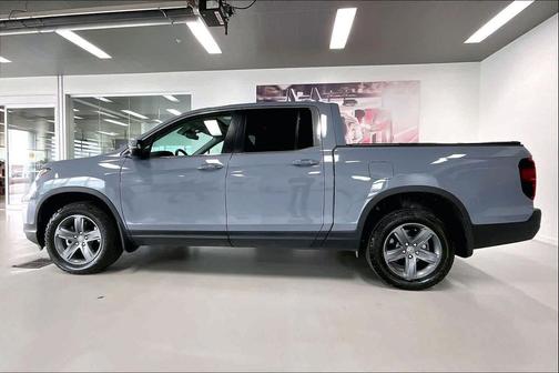 Sonic Gray Pearl 2023 Honda Ridgeline RTL