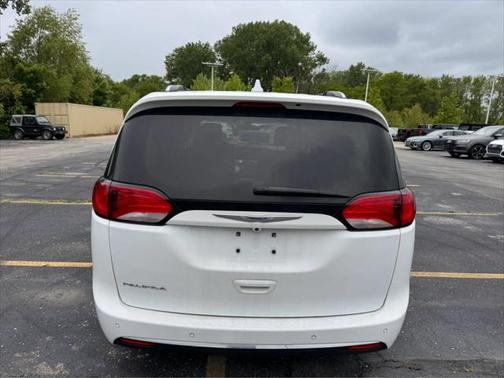 2019 Chrysler Pacifica Touring-L Plus