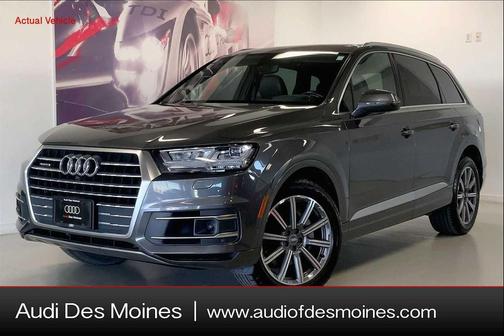 Samurai Gray Metallic 2019 Audi Q7 55 Prestige