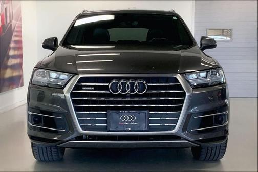 Samurai Gray Metallic 2019 Audi Q7 55 Prestige