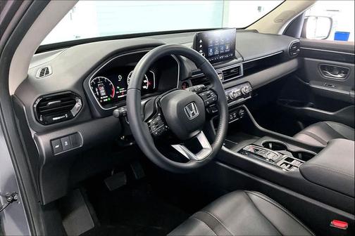 Modern Steel Metallic 2025 Honda Pilot Touring 8-Passenger