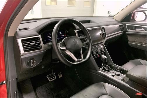 2023 Volkswagen Atlas 3.6L SEL Premium