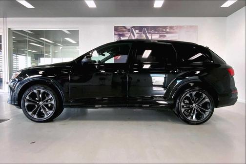2025 Audi Q7 55 Premium Plus