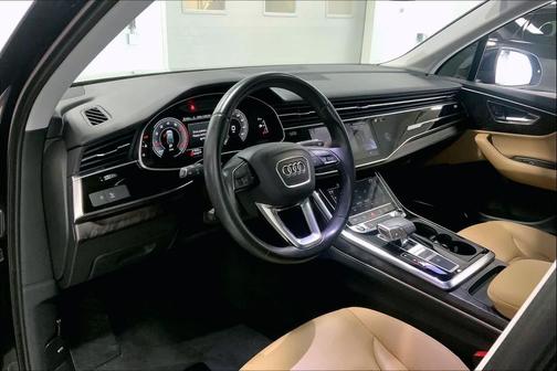 2022 Audi Q7 55 Premium Plus