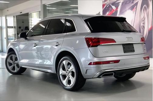 2022 Audi Q5 45 S line Premium Plus