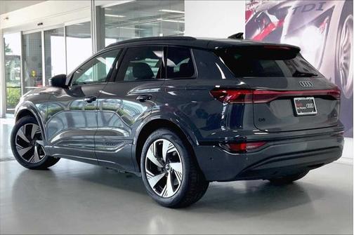 2025 Audi Q6 e-tron Prestige quattro