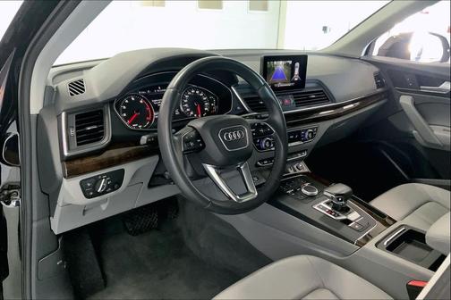 Brilliant Black 2019 Audi Q5 45 Premium