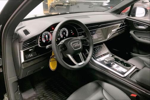 2026 Audi Q7 55 Premium Plus