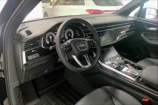 2026 Audi Q7 45 Premium