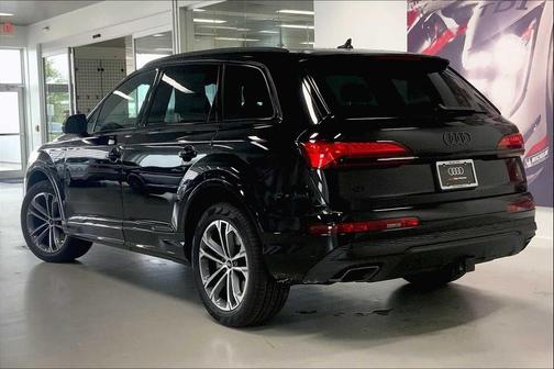 2026 Audi Q7 45 Premium